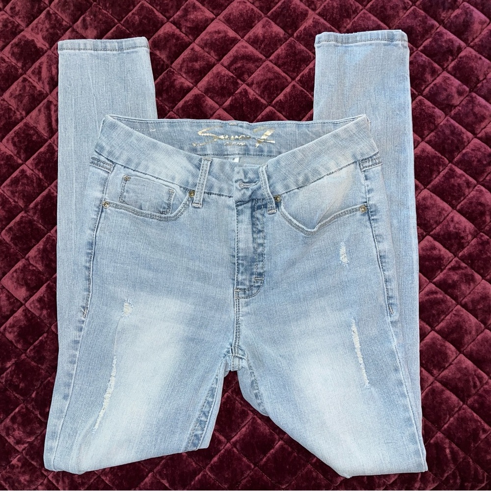 Seven7 Size 6 Tummyless Hugh Rise Skinny Light Wash Jeans